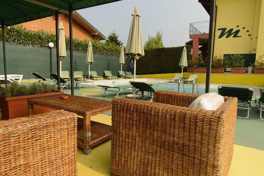 Front Hotel Motel Residence S מראה חיצוני תמונה